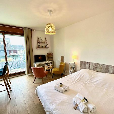 Salm, Coquet Studio Avec Balcon Ouistreham Eksteriør billede